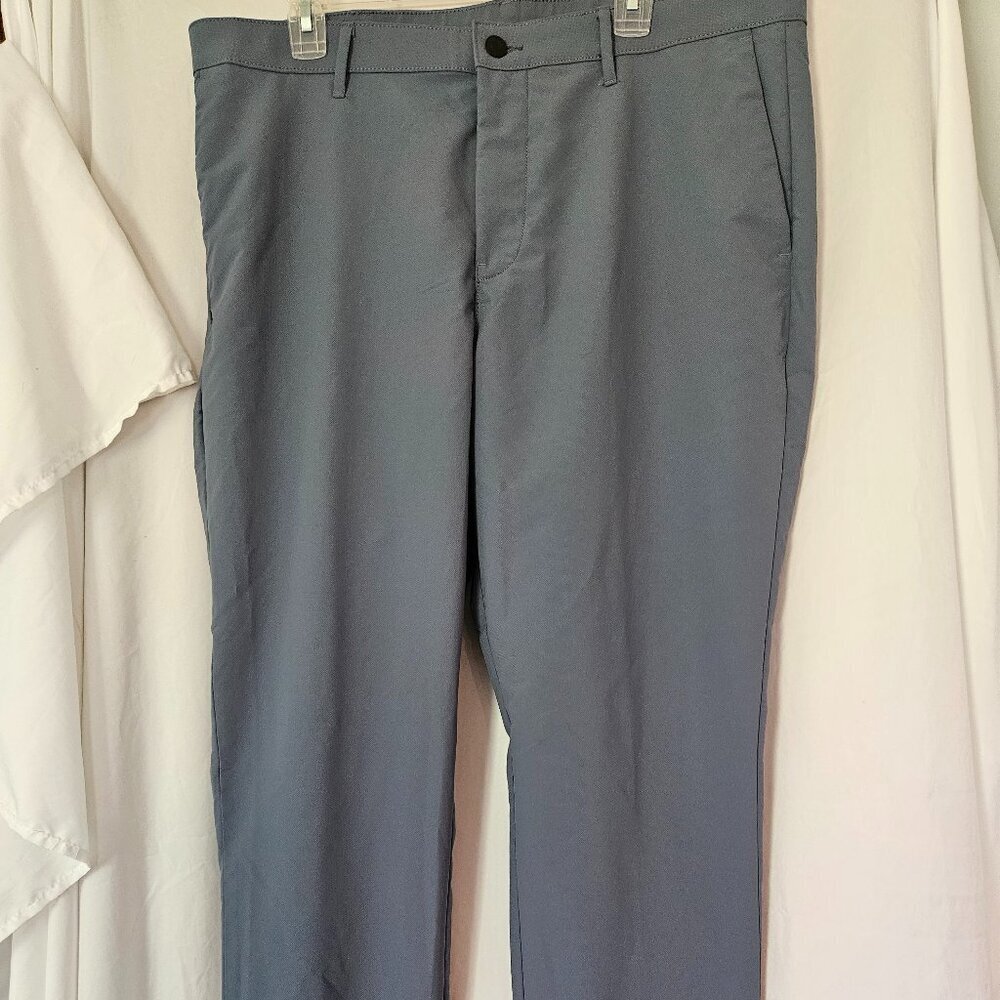 NWT Banana Republic Men's china blue flat front Performance Pants 38 X 30‎
